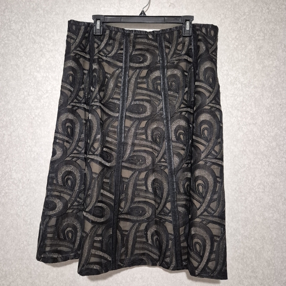 Peter Nygard Dresses & Skirts - PETER NYGARD Elegant Black-gold Patterned A-Line  Skirt..SIZE:16